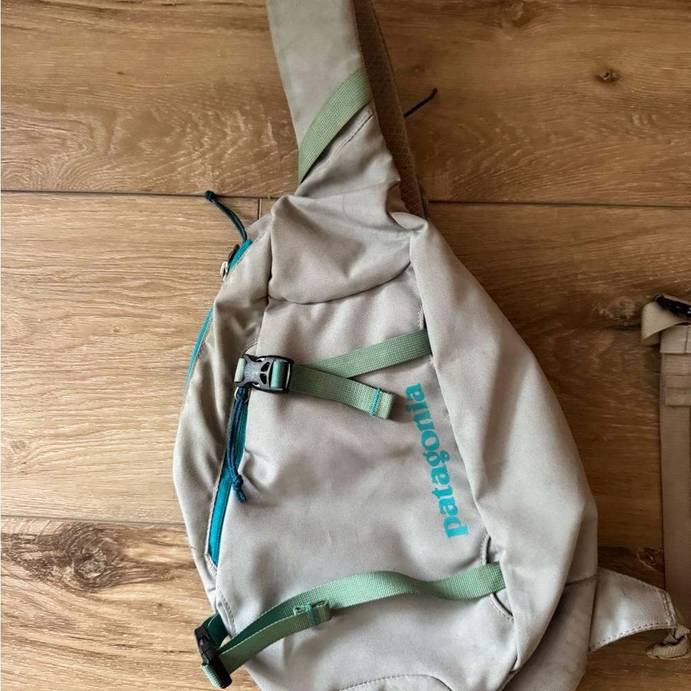 Patagonia gray 8L atom Sling Bag